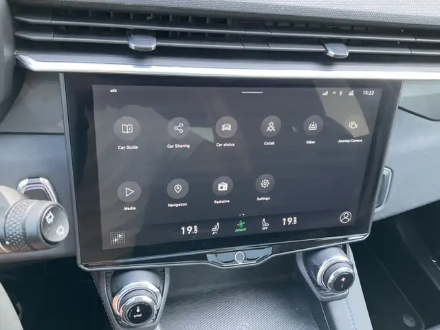 Lynk & Co 01 view 27