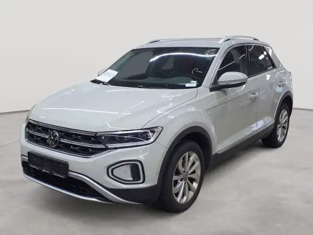 Volkswagen T-Roc view 2