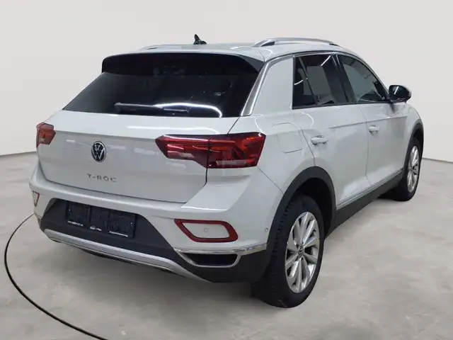 Volkswagen T-Roc view 4
