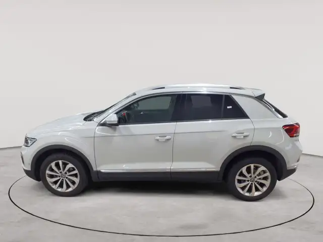 Volkswagen T-Roc view 6