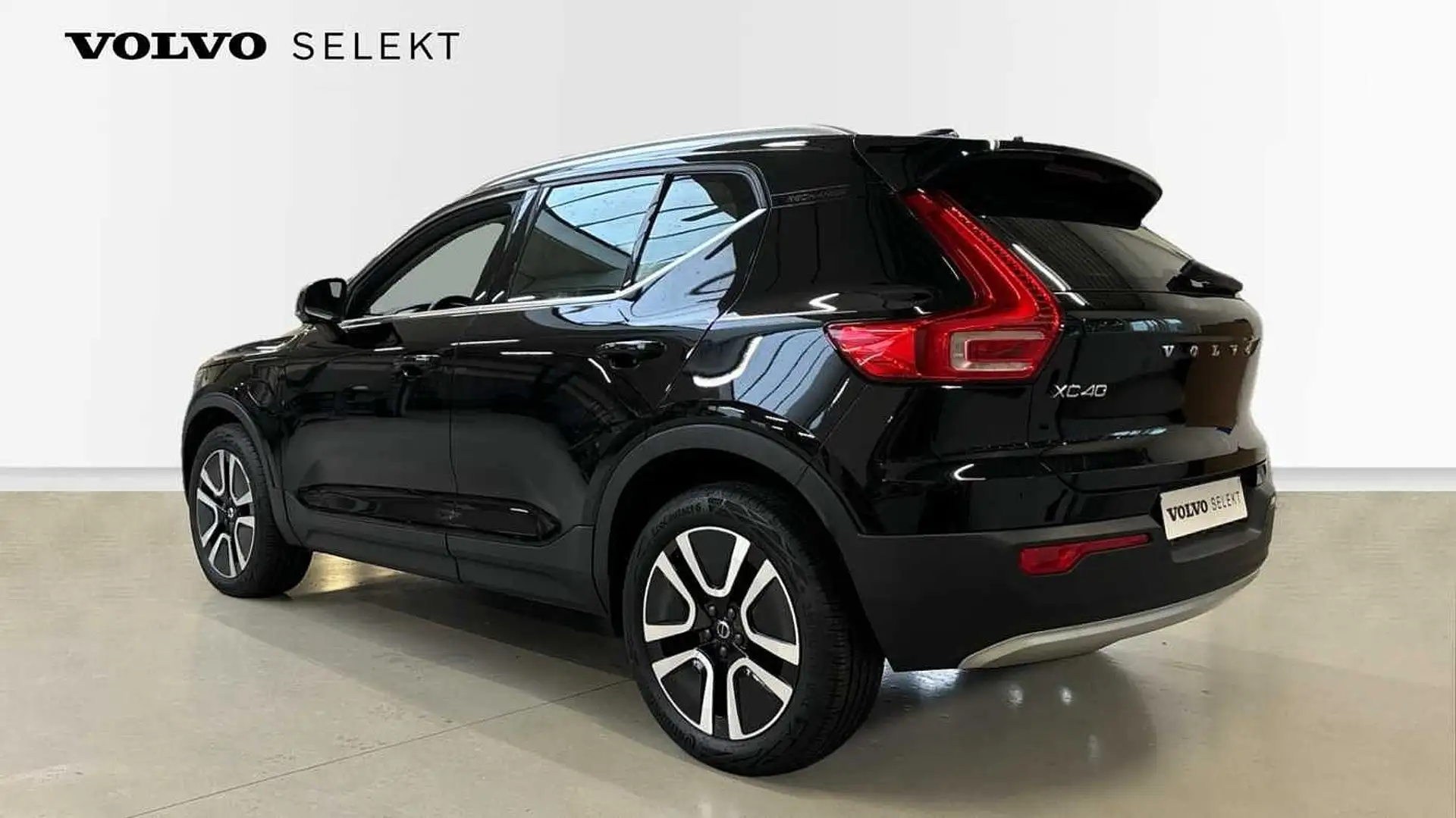 Volvo XC40 Inscription Expression T4 Hybride | Pano dak | 19' Noir - 2