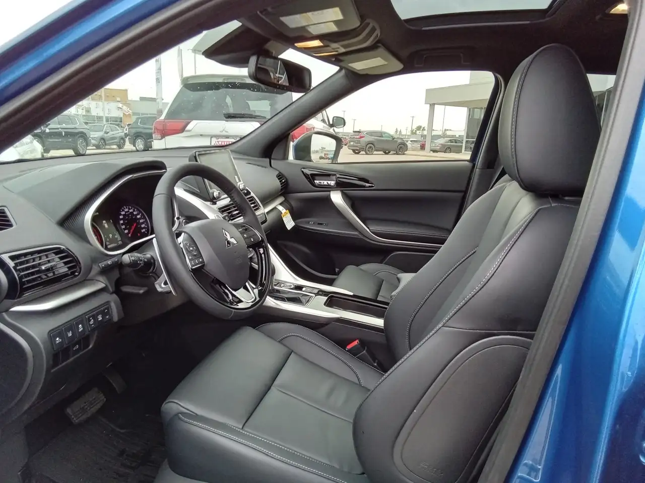Mitsubishi Eclipse Cross снимка Mitsubishi Eclipse Cross