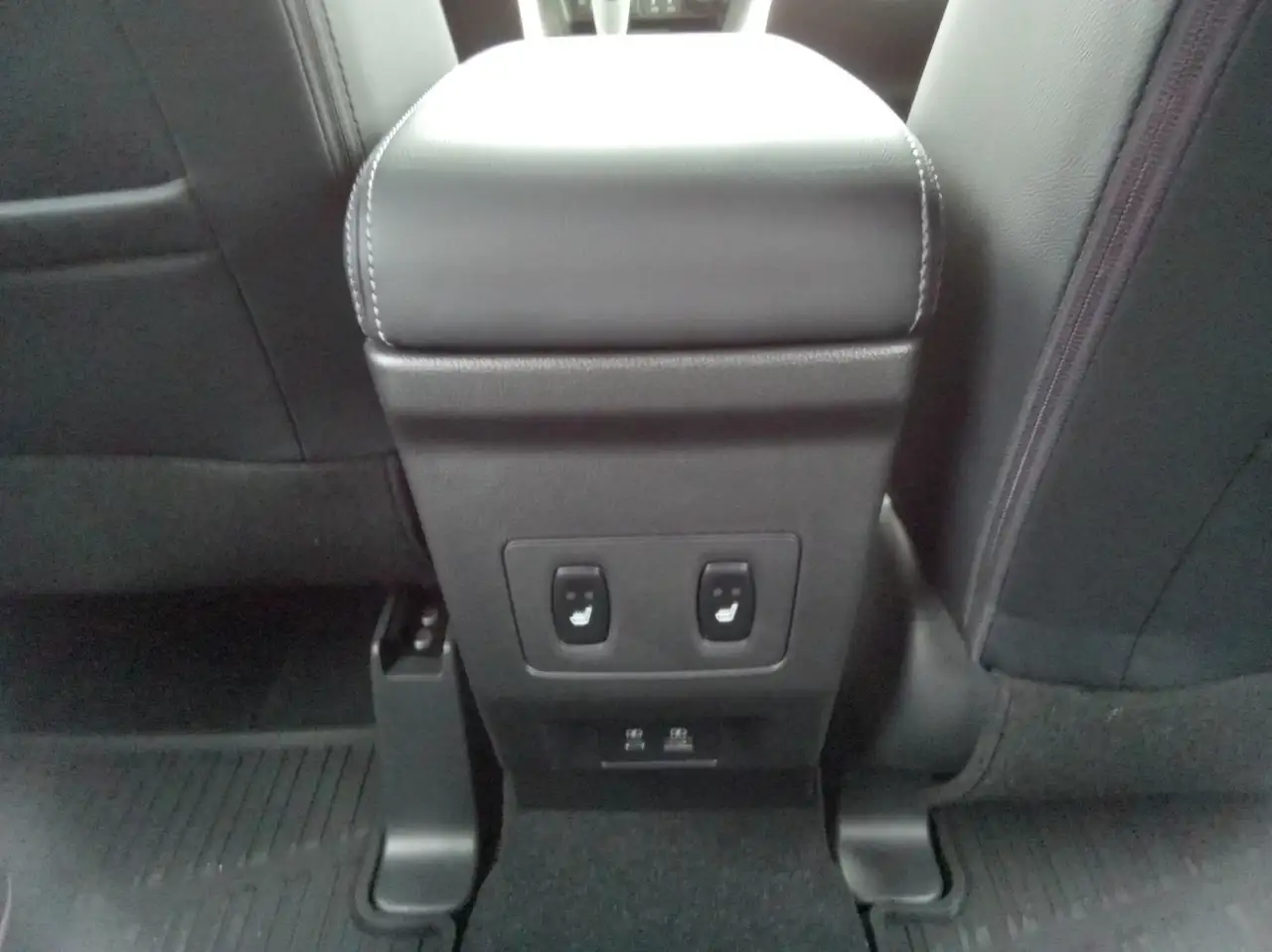 Mitsubishi Eclipse Cross снимка Mitsubishi Eclipse Cross
