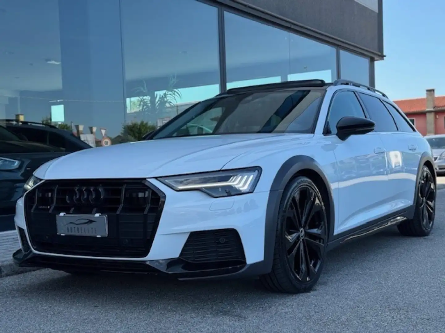 Audi A6 allroad 50 TDI 286CV TETTO/MATRIX/RADAR/R21 Weiß - 1