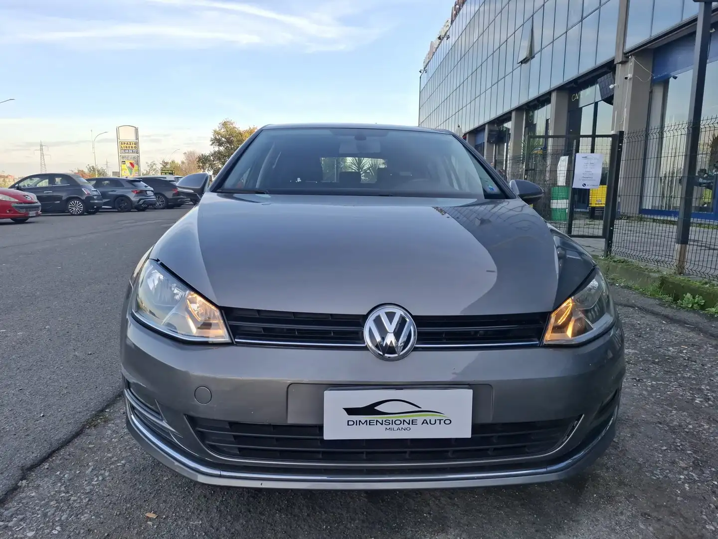 Volkswagen Golf Golf 5p 1.9 tdi Highline 110cv auto Gris - 2