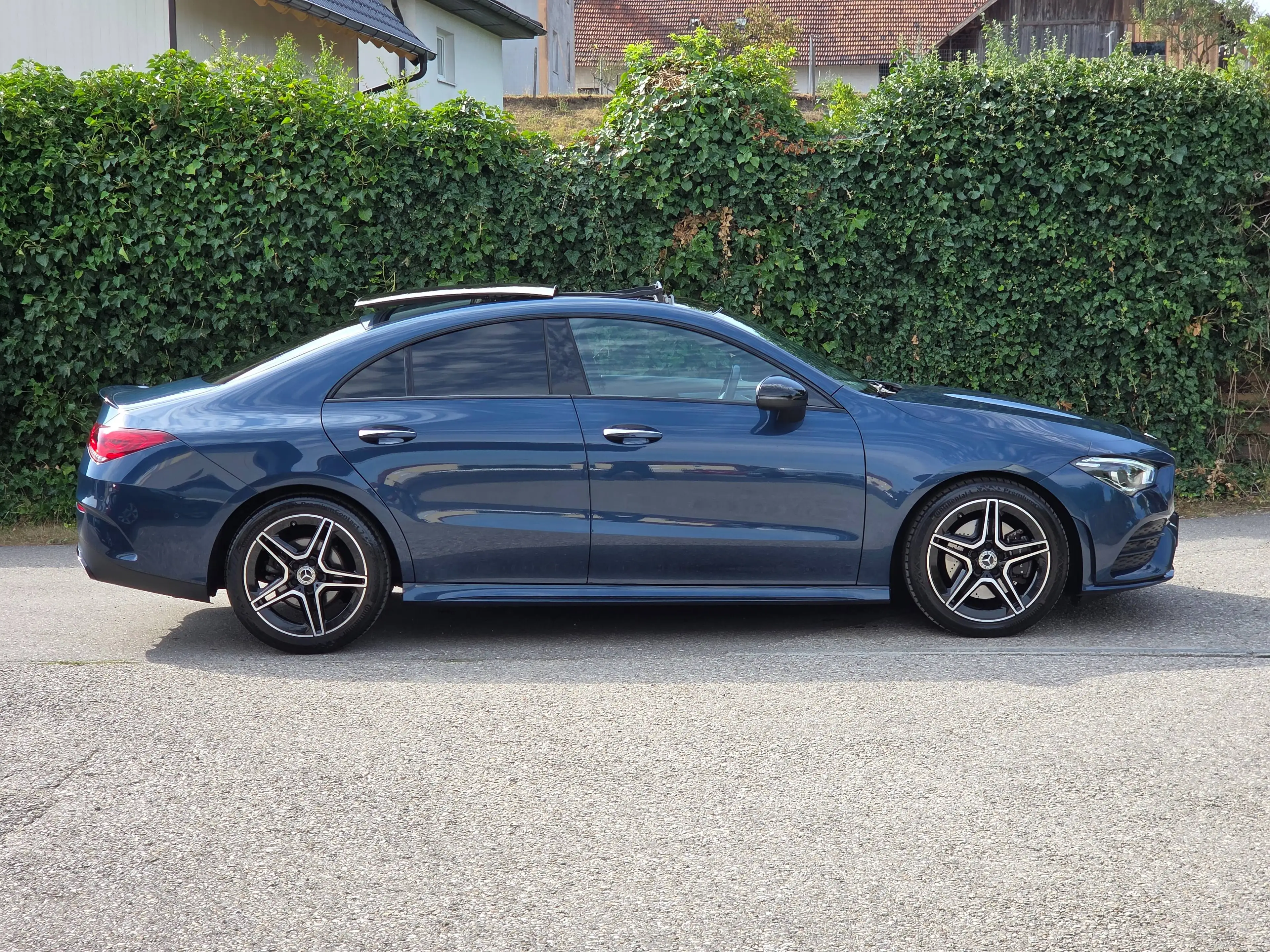 Mercedes-Benz CLA 220 d // AMG-LINE // PANO // SONDERLACK // AMBIENTE // KAMERA // — photo 4