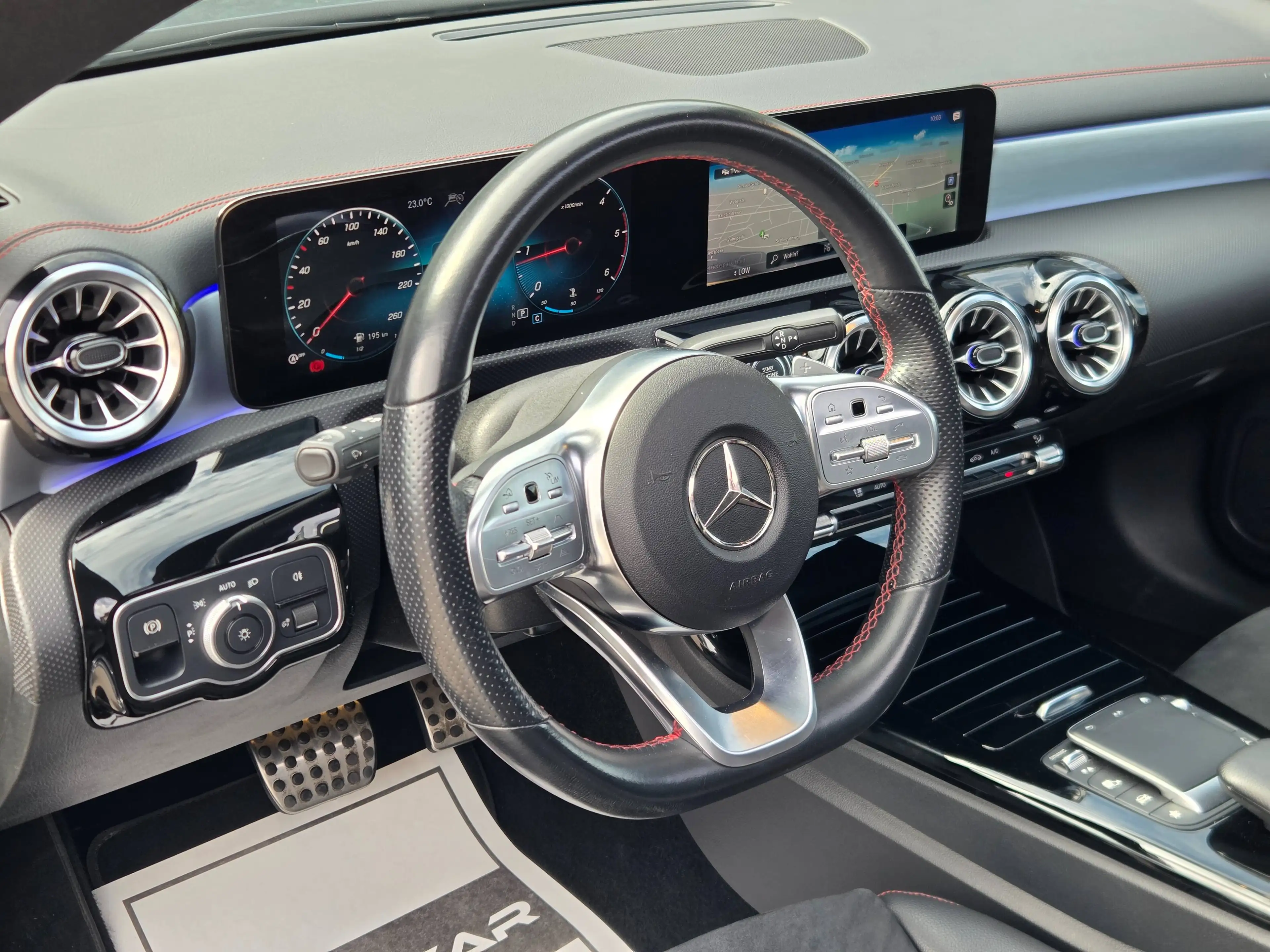 Mercedes-Benz CLA 220 d // AMG-LINE // PANO // SONDERLACK // AMBIENTE // KAMERA // — photo 15