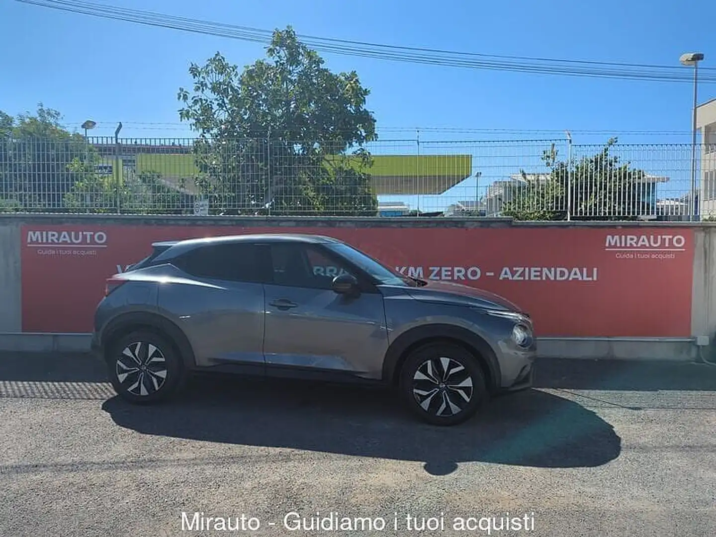 Nissan Juke 2ª serie Juke 1.0 DIG-T 114 CV Acenta Grigio - 1