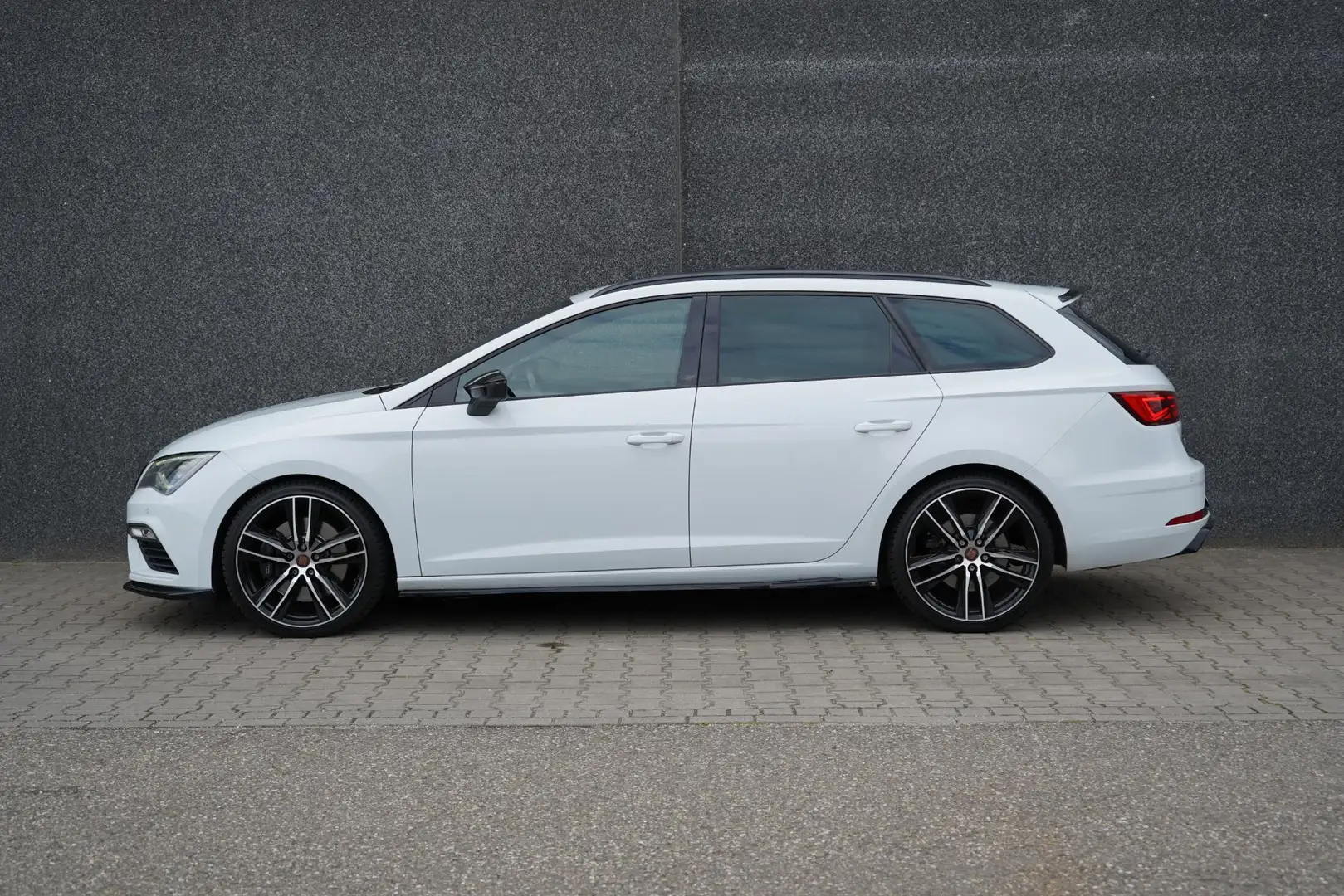 SEAT Leon 2.0 TSI CUPRA 300 4-drive Pano/Schaal/Virtual/Maxt Blanc - 2