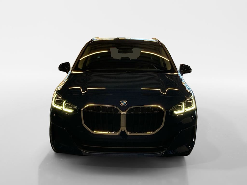 BMW 218 — photo 2