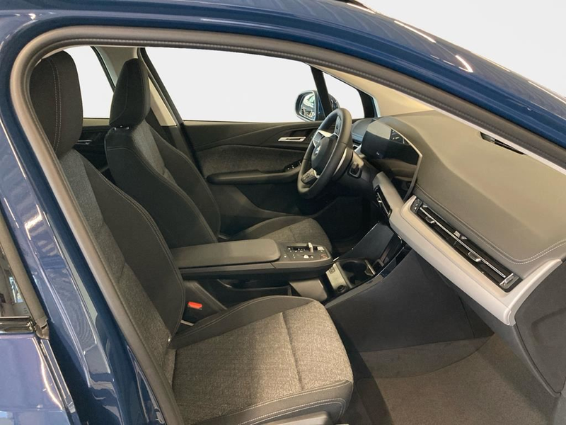 BMW 218 — photo 11