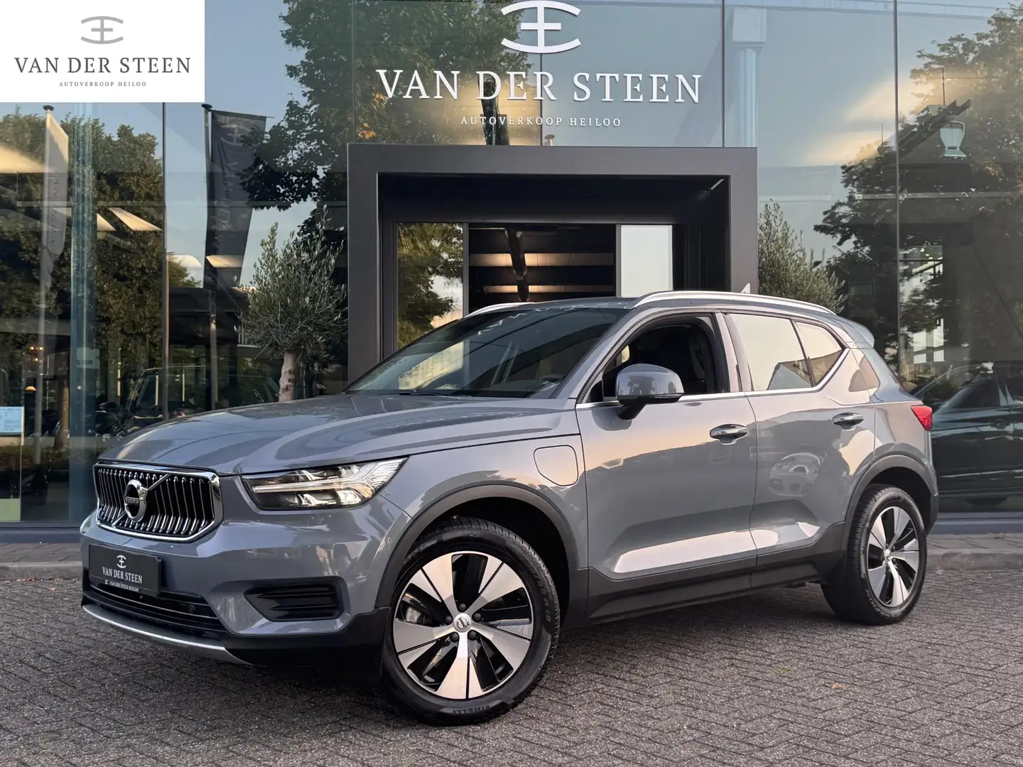 Volvo XC40 1.5 T5 Recharge Business Pro Apple Carplay | Elekt Blauw - 1