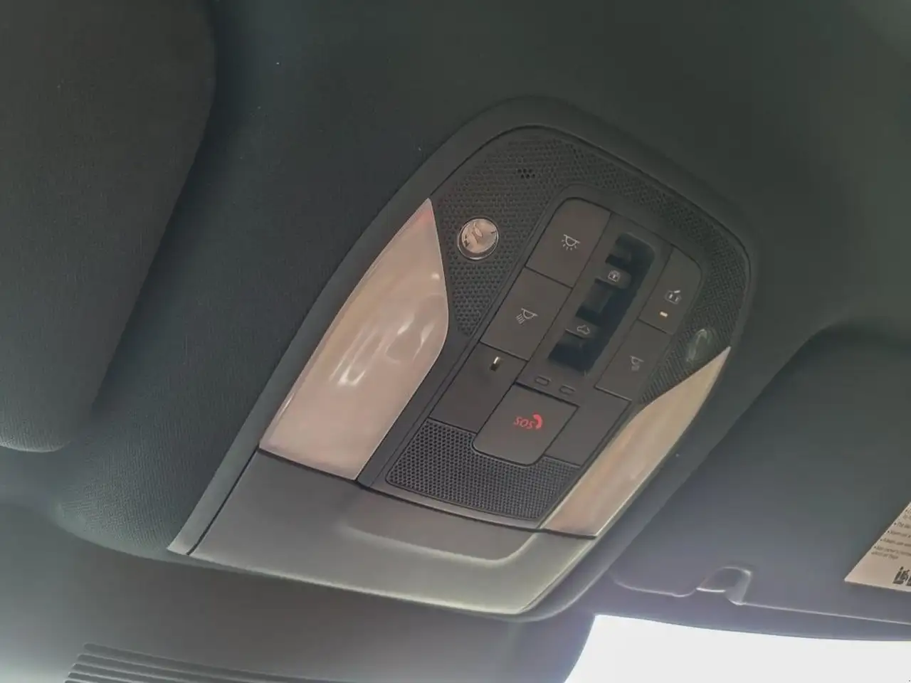 Infiniti QX60 снимка Infiniti QX60