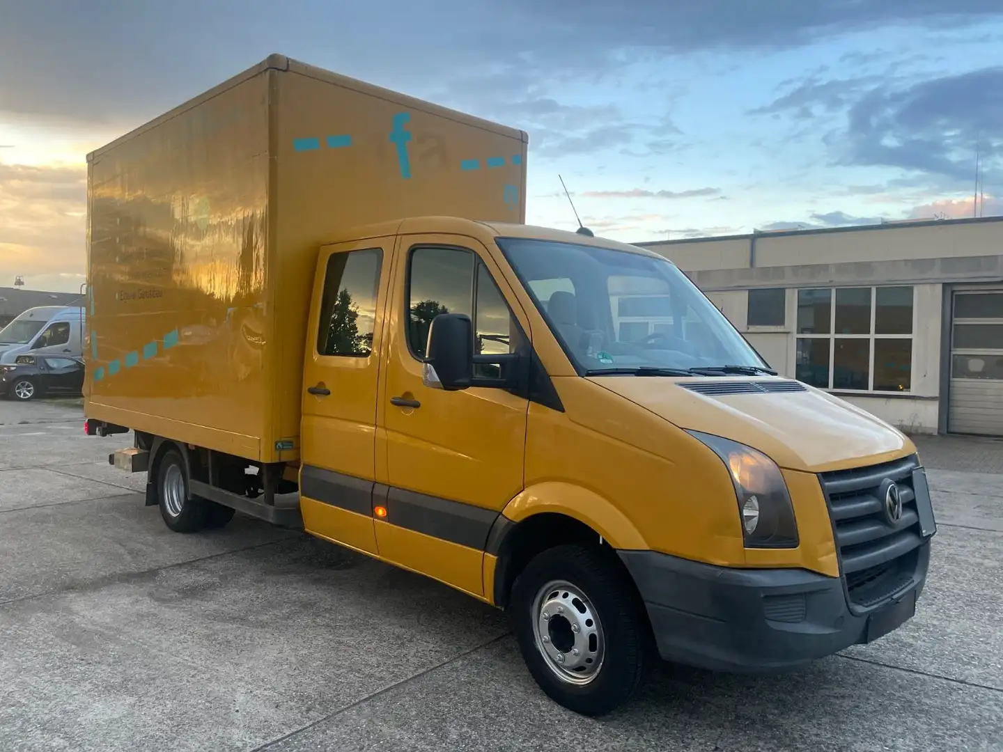 Volkswagen Crafter Kofer Pritsche 50 lang L3 Doppelkabine 7 Sitze - 1