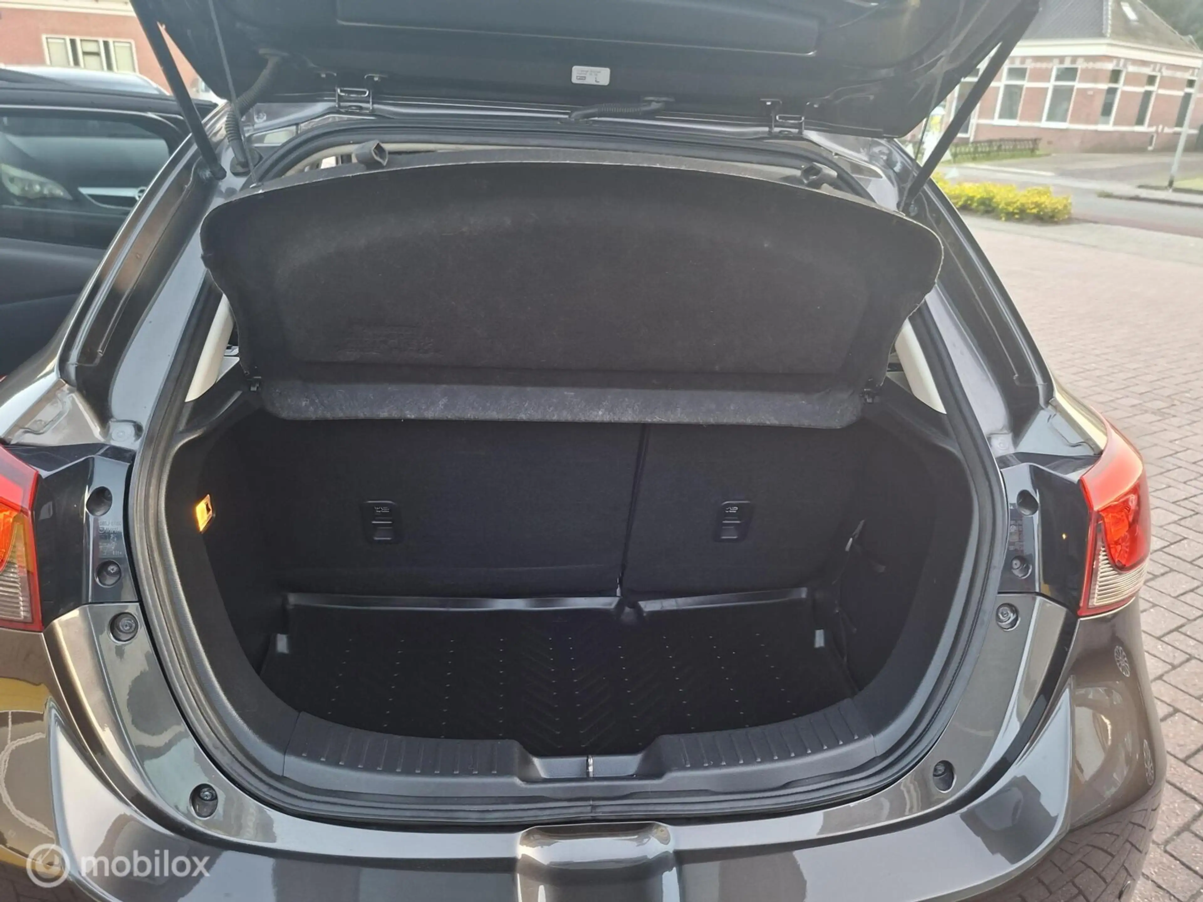 Mazda 2 1.5 Skyactiv-G GT-M Line — photo 12