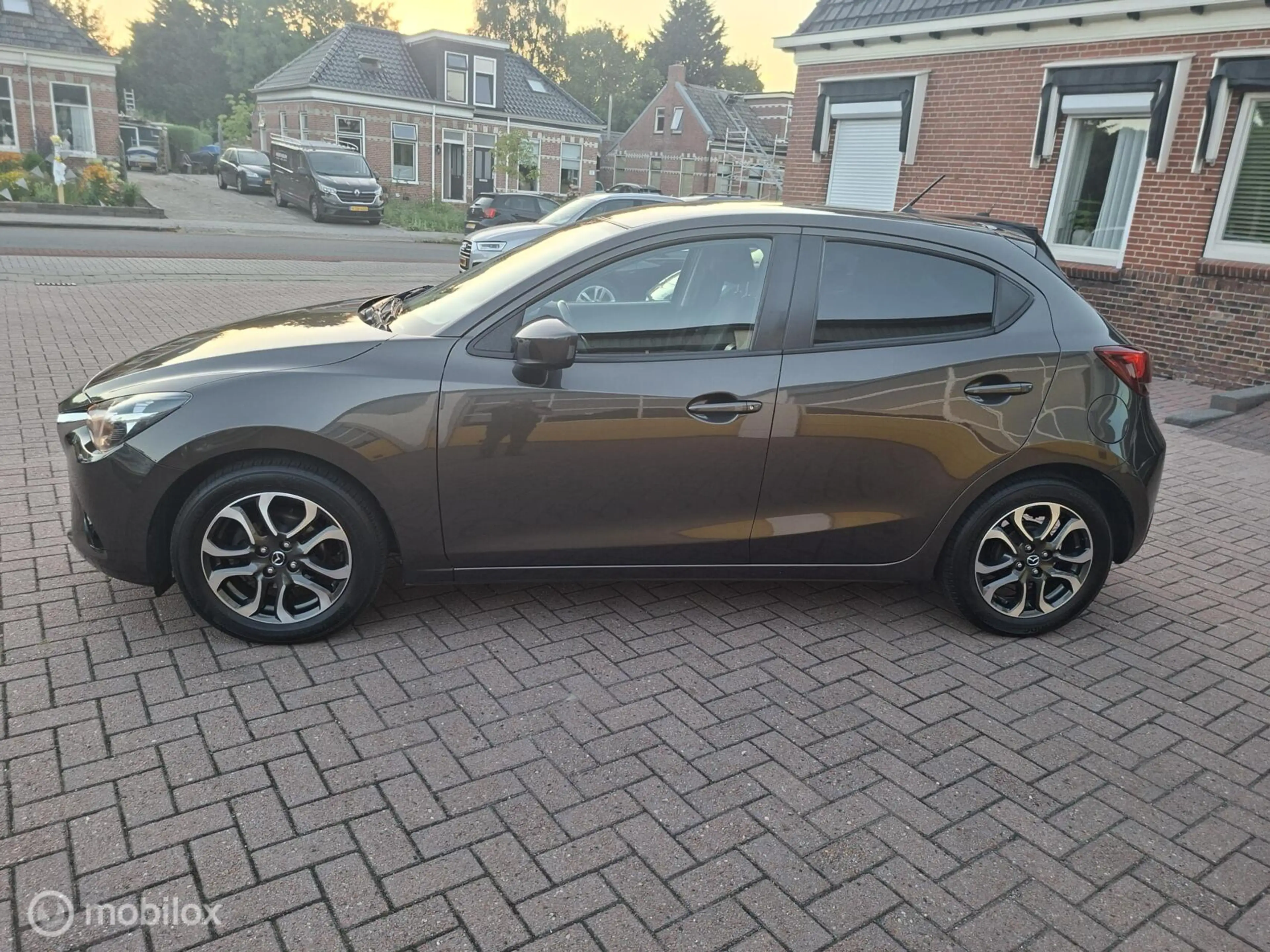 Mazda 2 1.5 Skyactiv-G GT-M Line — photo 6