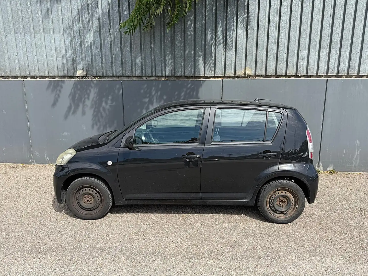 Daihatsu Sirion 1,0 Top |PICKERL BIS 02/2027 | Schwarz - 2