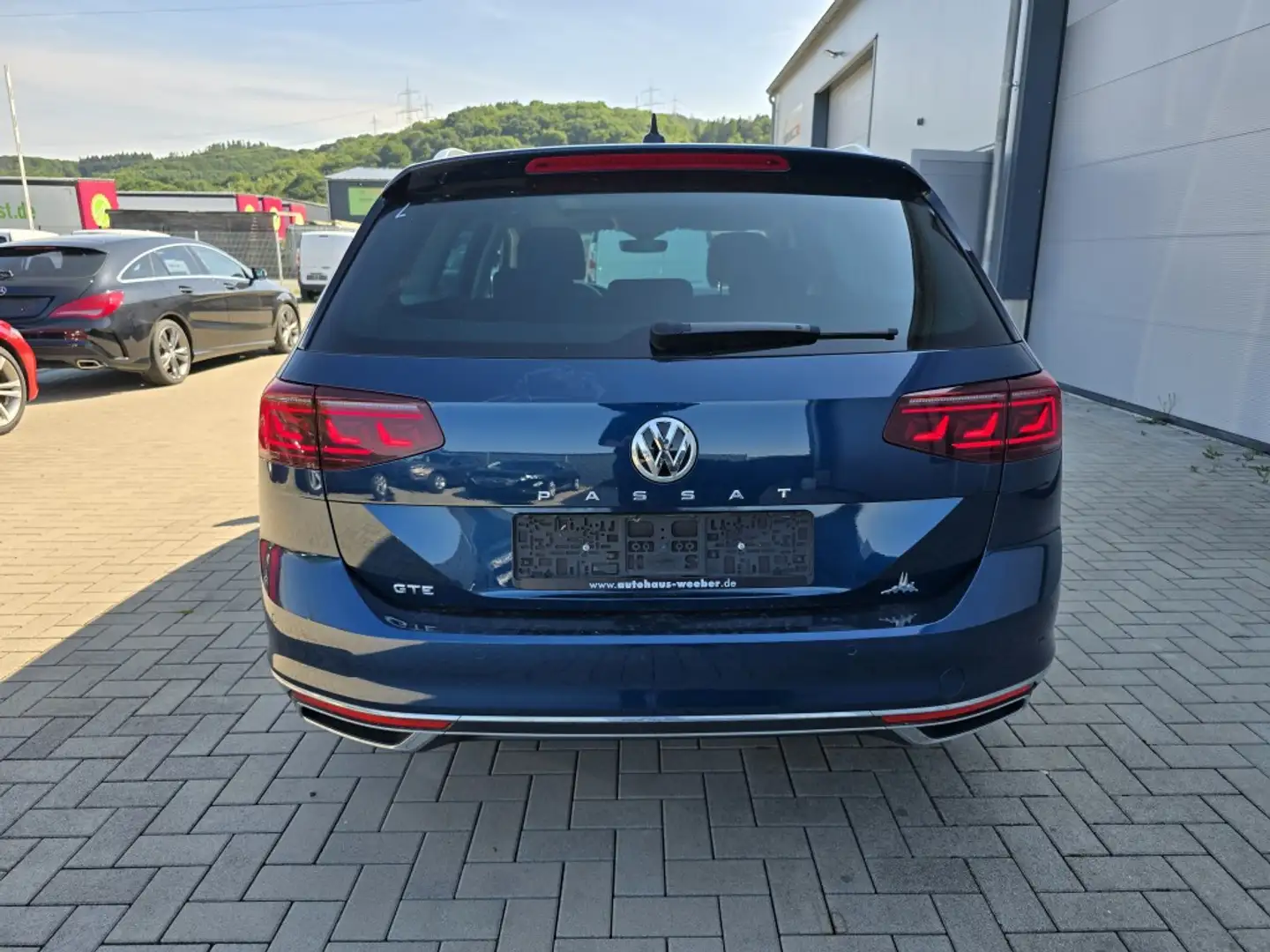 Volkswagen Passat GTE STHZ SHZ AHK ACC Navi Pano Blau - 2