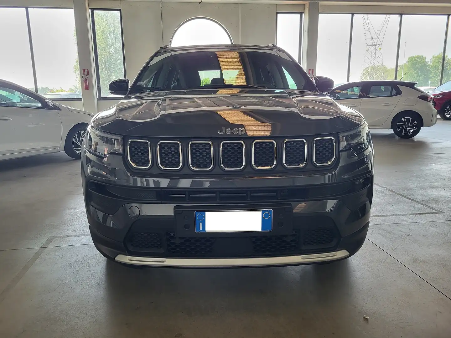 Jeep Compass 1.5 turbo t4 mhev Limited 2wd 130cv dct Grijs - 2