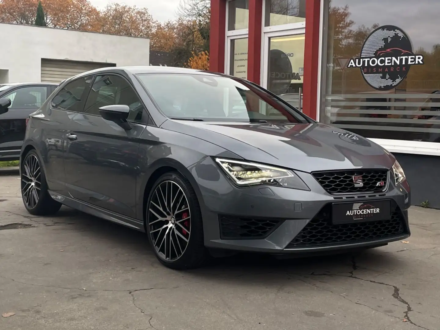 SEAT Leon SC Cupra Performance Paket Grijs - 2