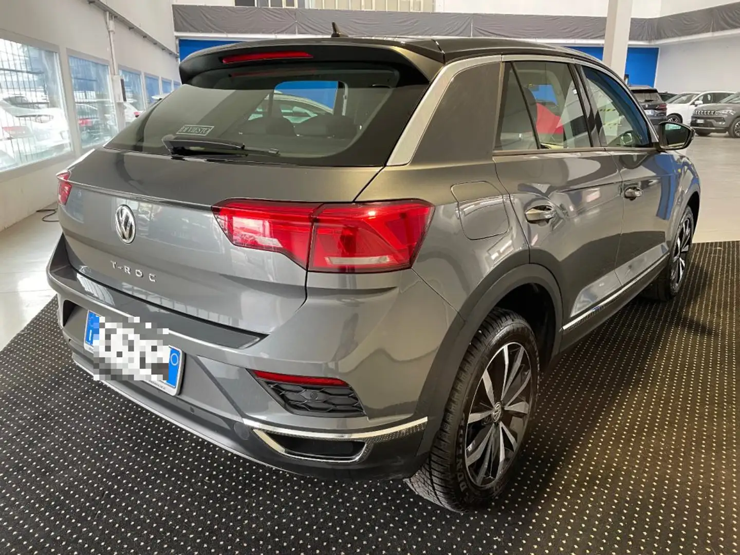 Volkswagen T-Roc 1.6 TDI SCR Style BlueMotion Technology PROMO Gris - 2