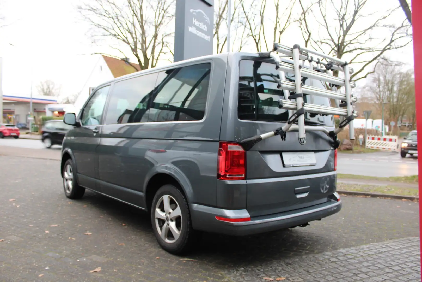 Volkswagen T6 Caravelle TDI BMT Comfort Grau - 2