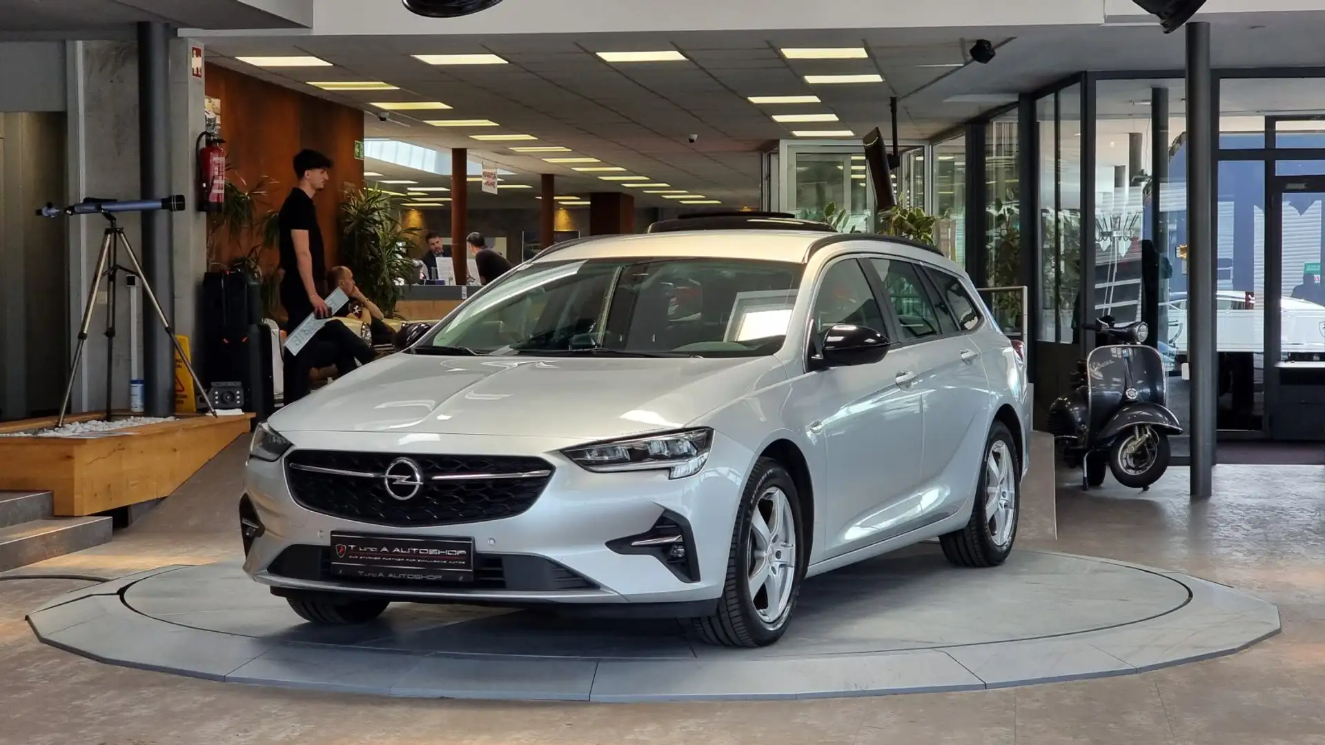 Opel Insignia ST 1,5CDTI DVH Edition Aut. *Spurhalteass.*Fernlic Grau - 1