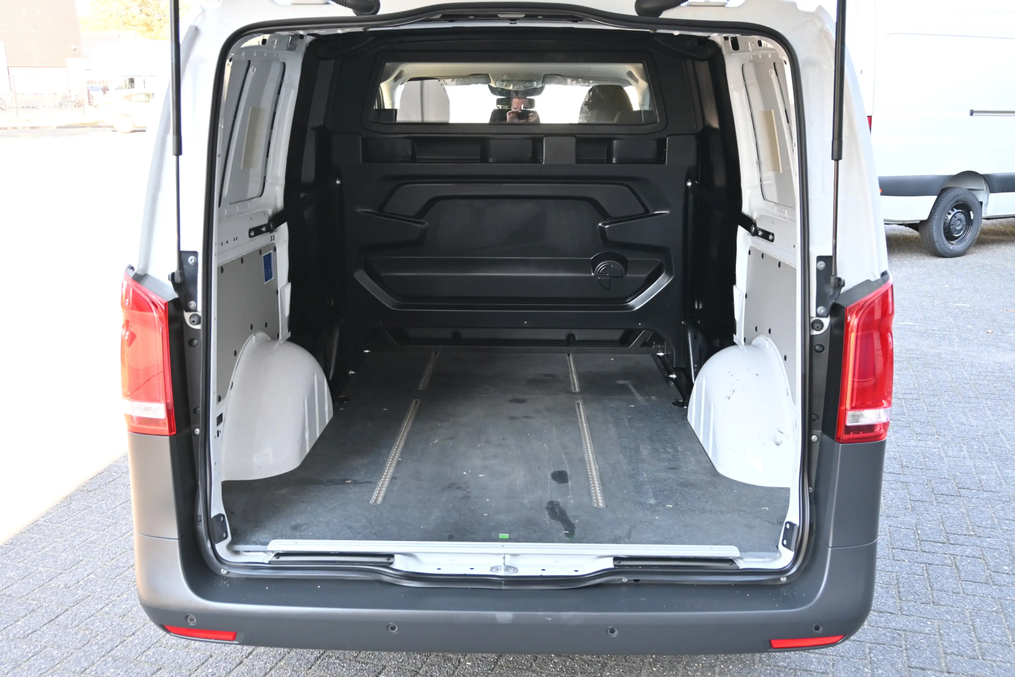 Mercedes-Benz Vito 116 CDI L2 DC LED, Apple Carplay/Android Auto — photo 11
