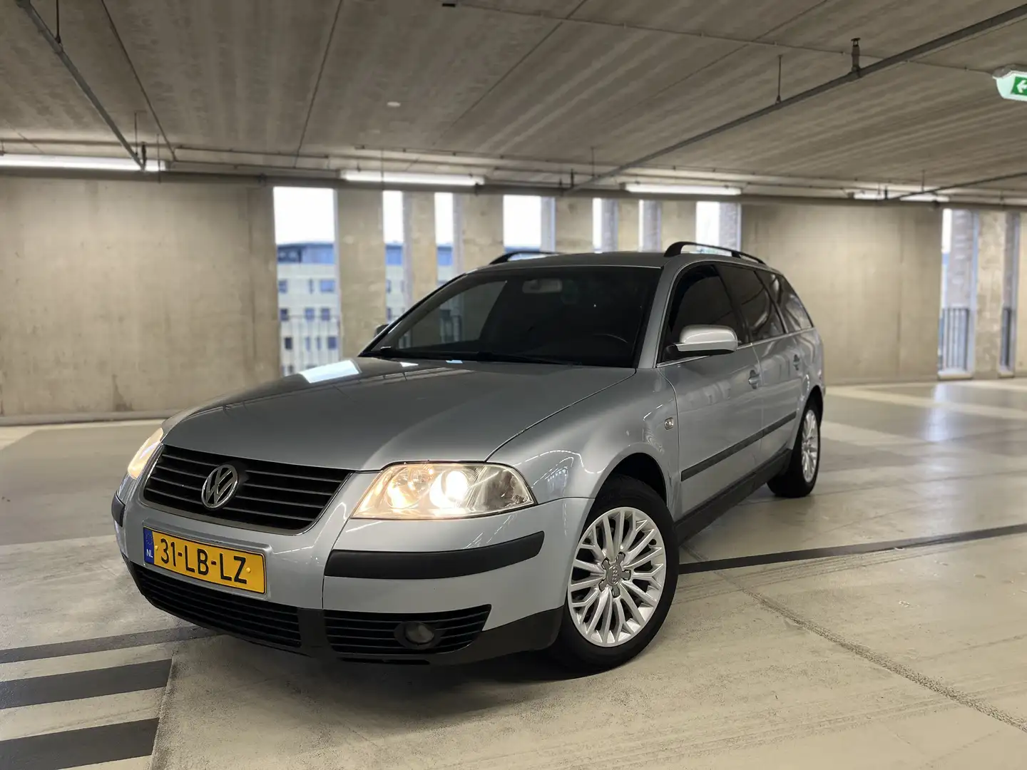 Volkswagen Passat 1.8 Turbo Blauw - 2