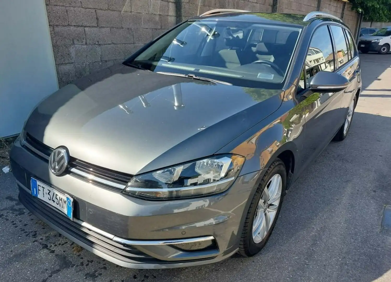 Volkswagen Golf Variant Golf Variant 1.6 tdi Business 115cv dsg Grigio - 1