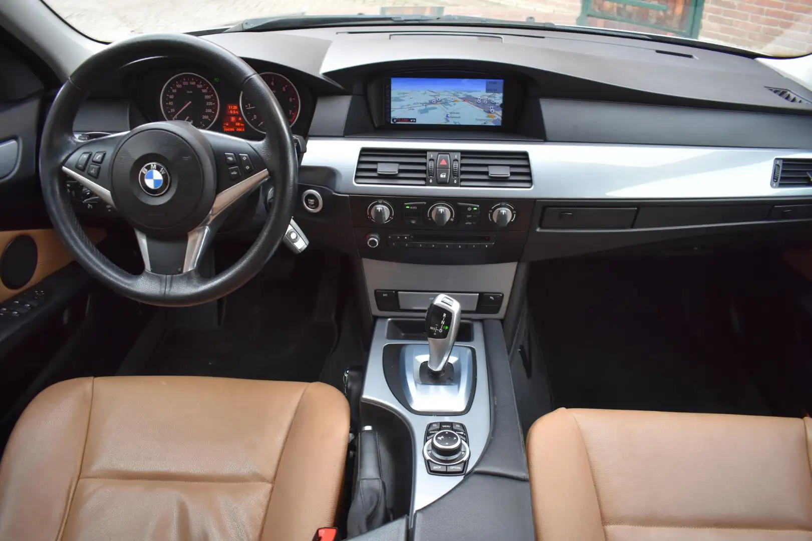 BMW 520 5-serie 520i Corporate Lease Business Line Edition Grau - 2