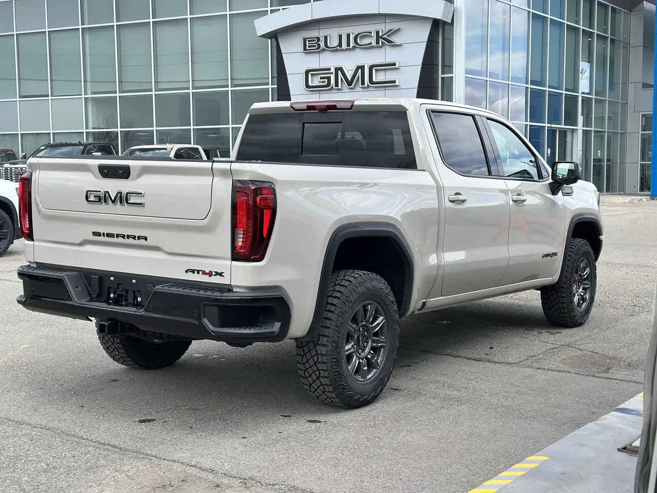 GMC Sierra 1500 снимка GMC Sierra 1500