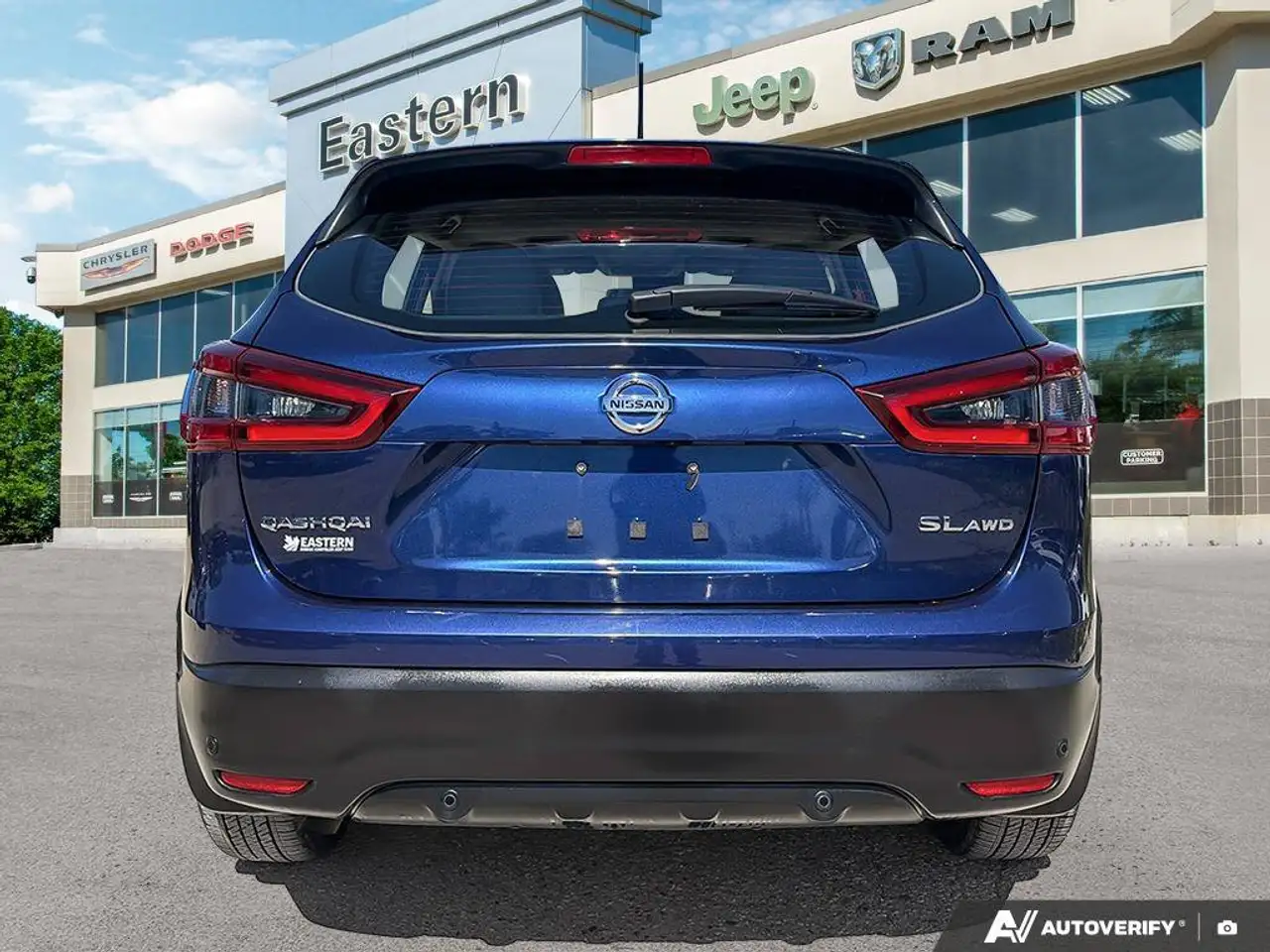 Nissan Qashqai снимка Nissan Qashqai