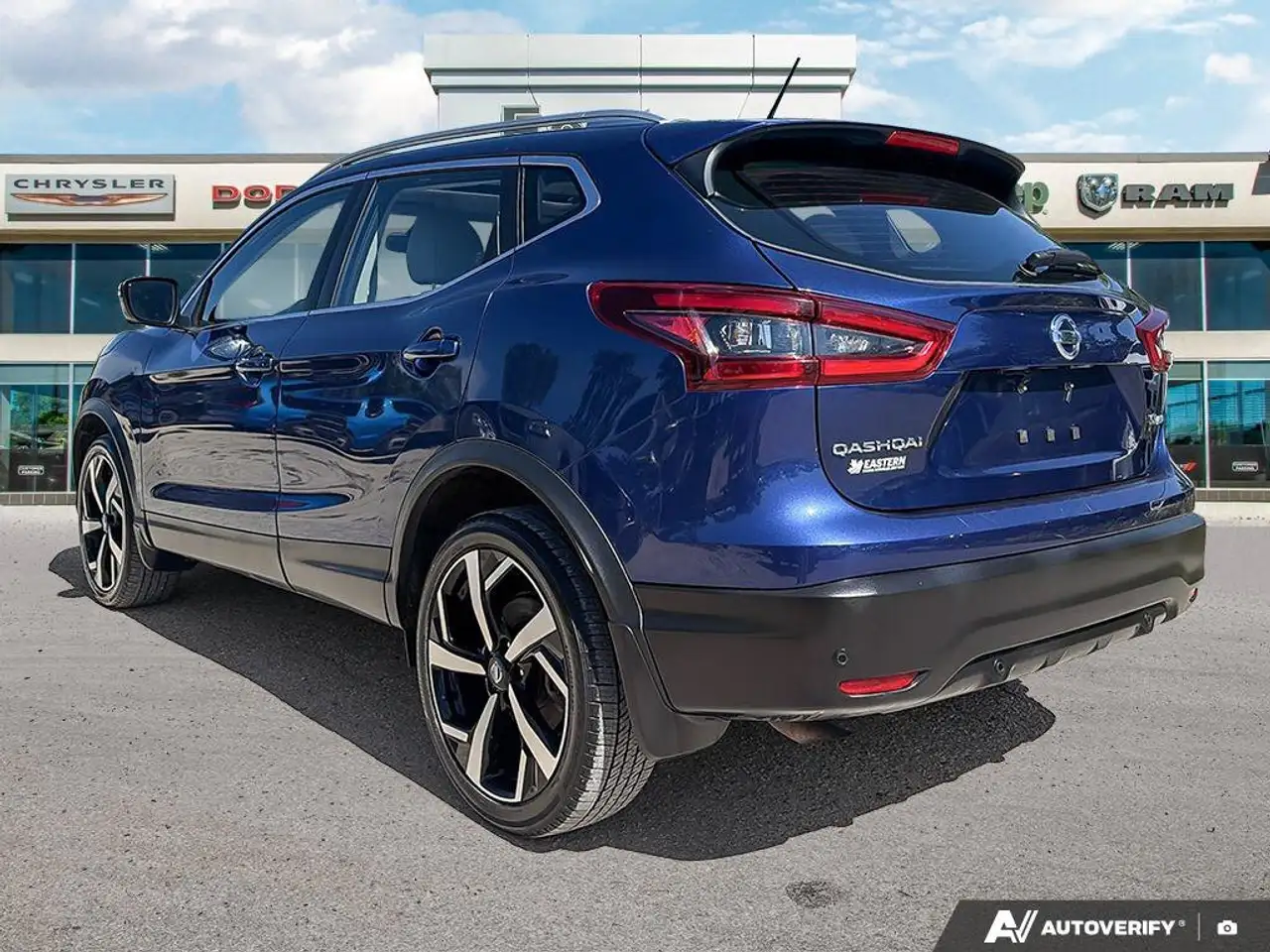 Nissan Qashqai снимка Nissan Qashqai