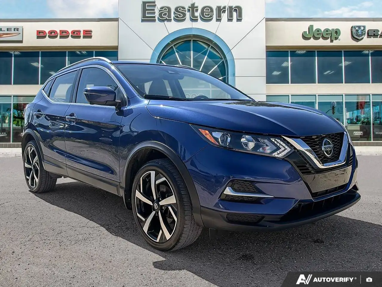 Nissan Qashqai снимка Nissan Qashqai
