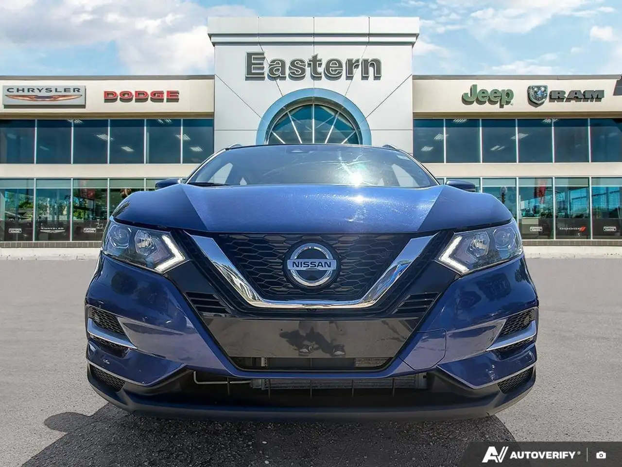 Nissan Qashqai снимка Nissan Qashqai