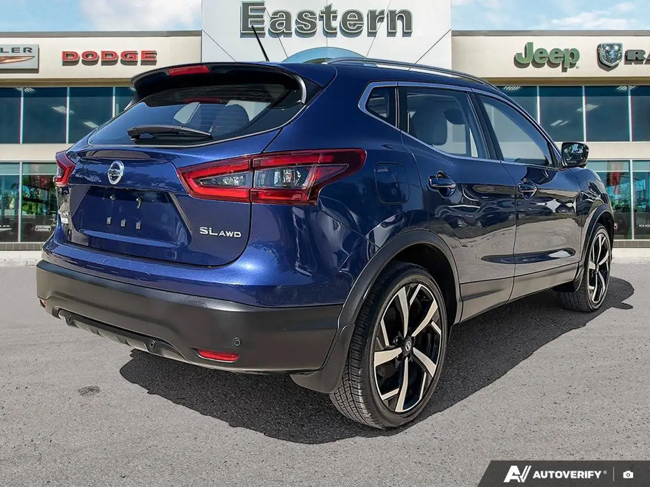 Nissan Qashqai снимка Nissan Qashqai