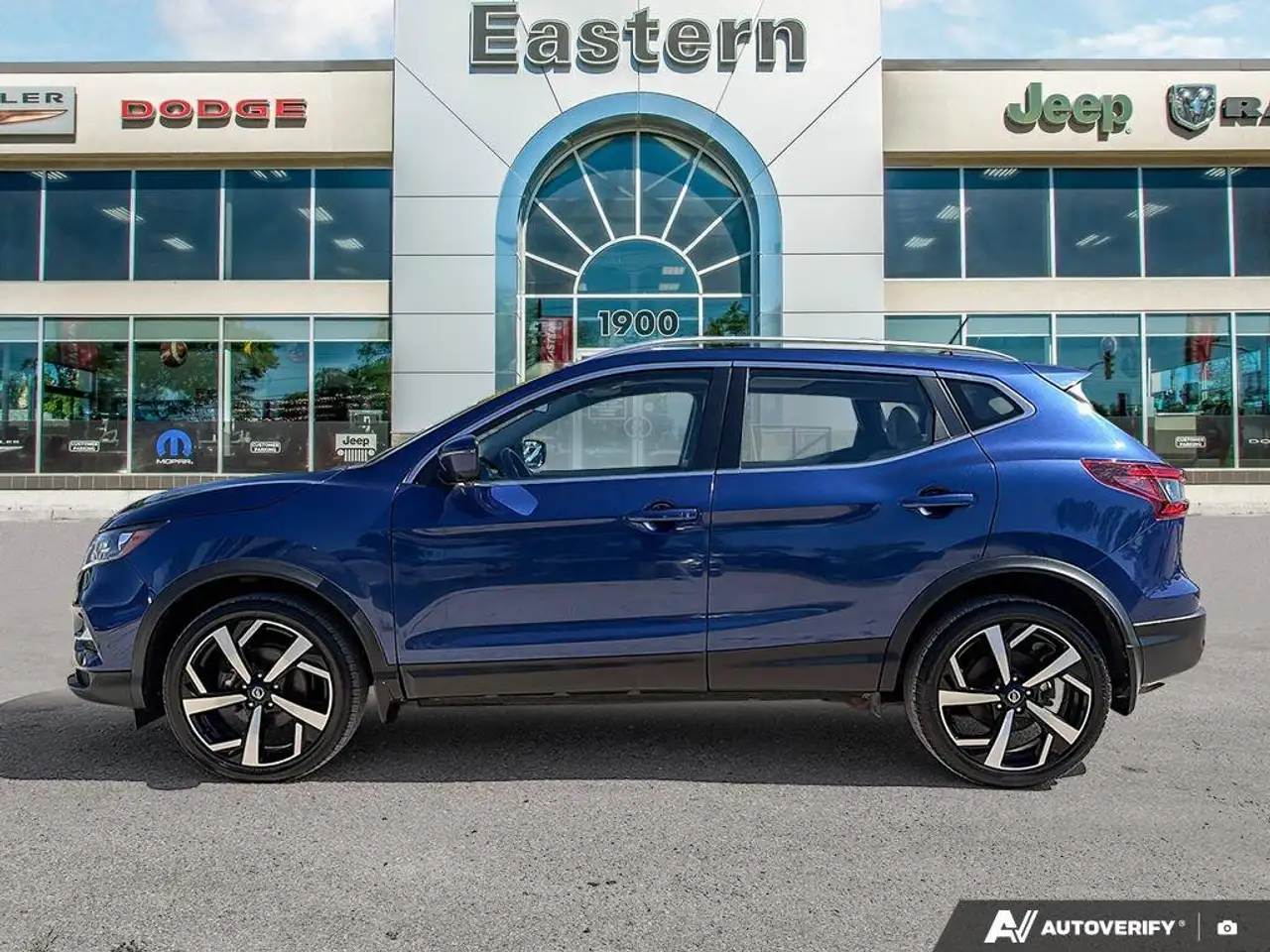 Nissan Qashqai снимка Nissan Qashqai