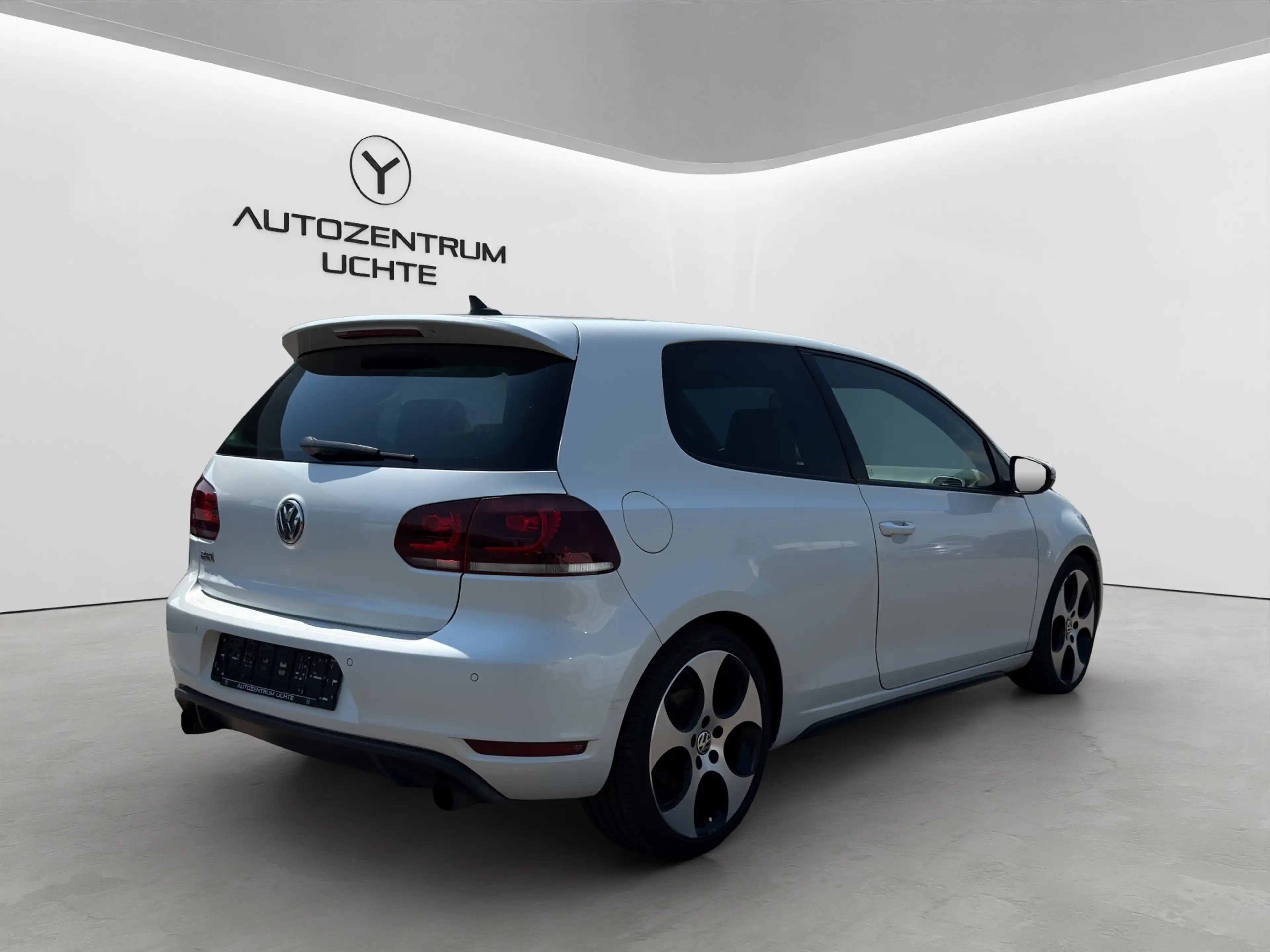 Volkswagen Golf GTI GTI adidas /XENON/SITZHEIZ/NAVI — photo 7