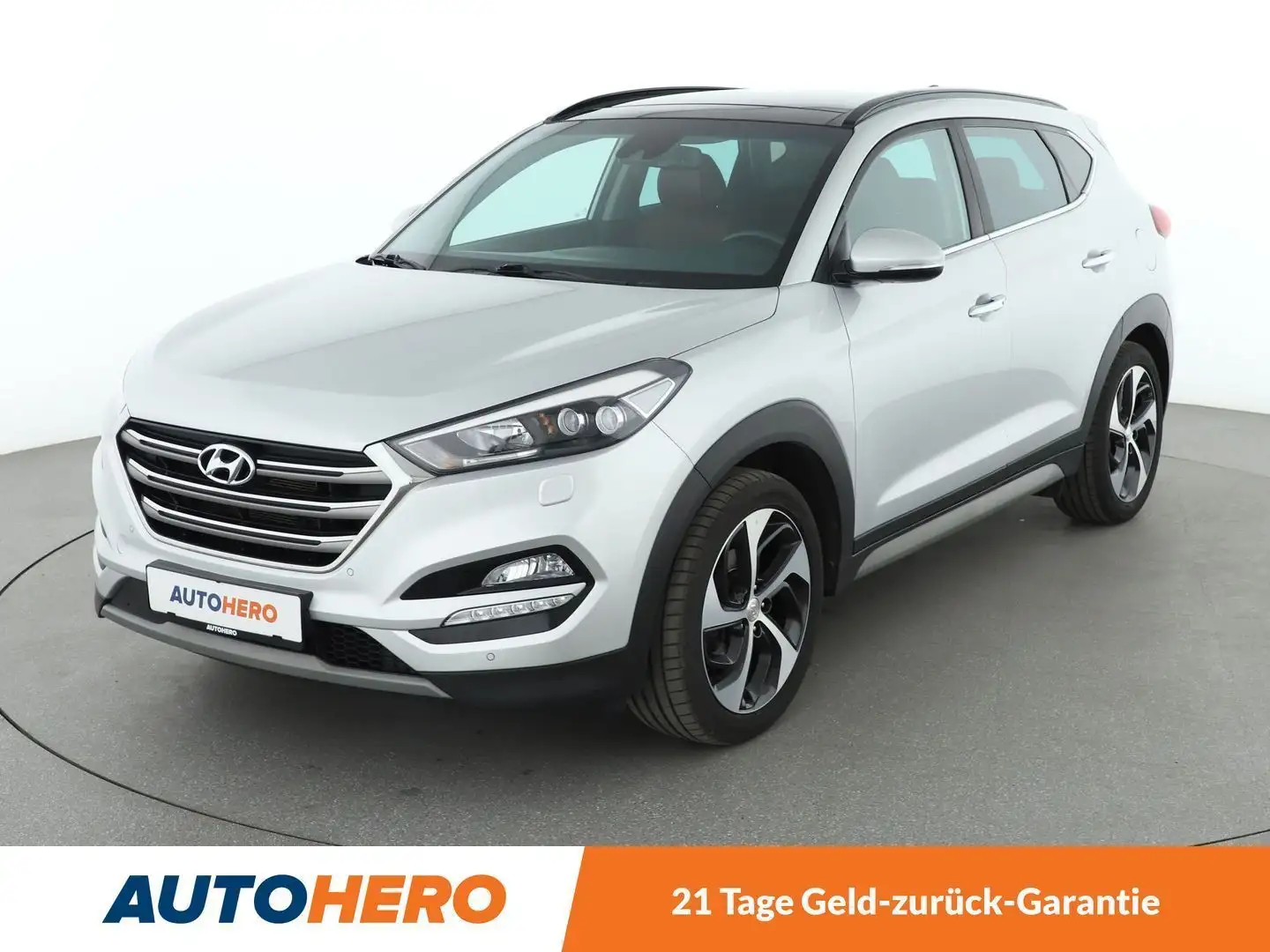 Hyundai TUCSON 1.6 TGDI Premium 4WD*NAVI*TEMPO*CAM*PDC*SHZ* Grau - 1