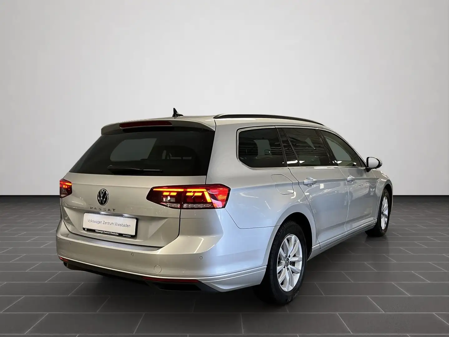 Volkswagen Passat Variant 1.5 TSI DSG Business, Navi, Sitzh Argent - 2