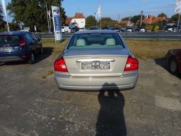 Bild 6 Volvo S80 2.4