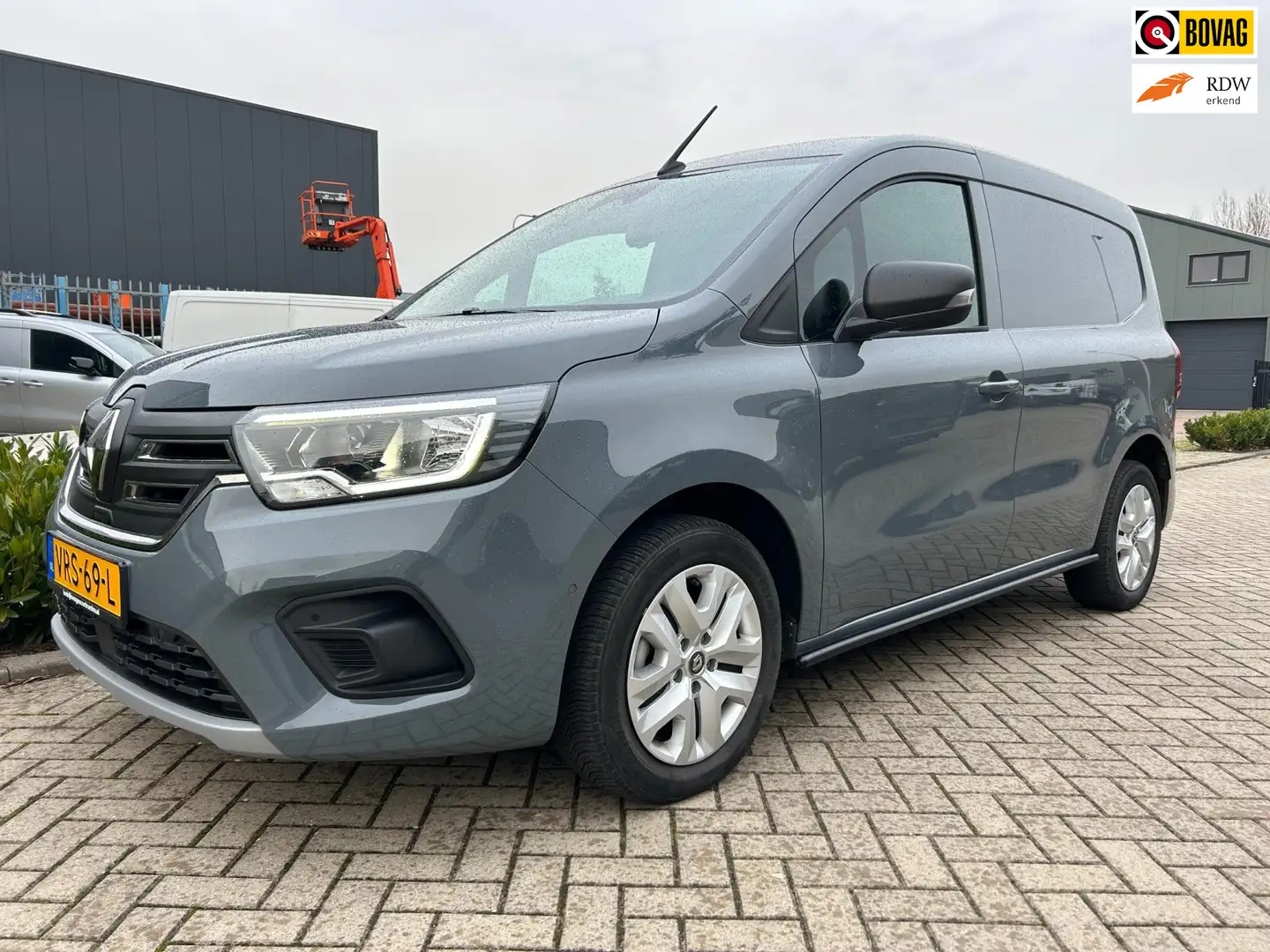 Renault Kangoo E-TECH Extra L1 44 kWh|22kW AC| 80kW DC Gris - 1