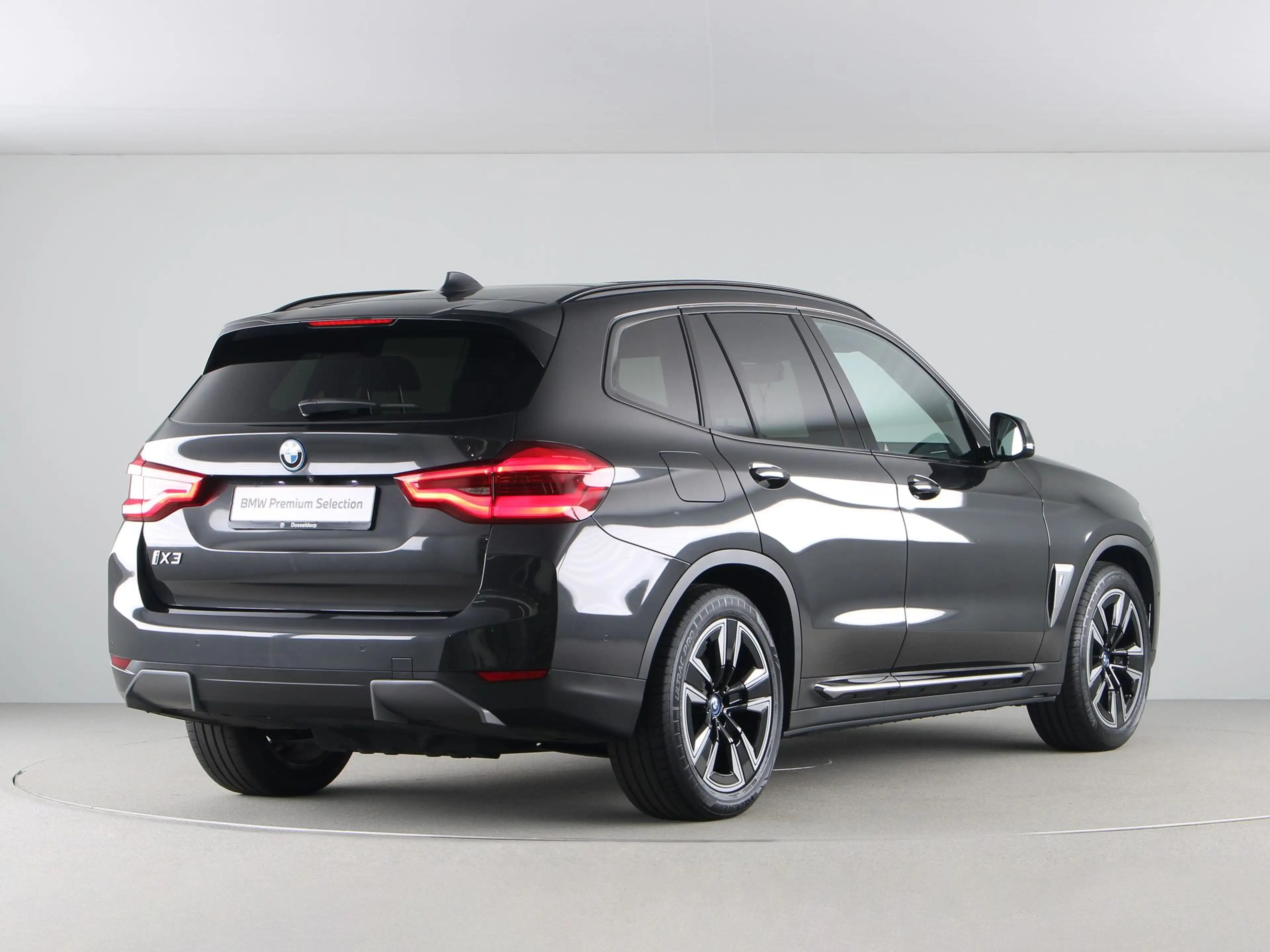 BMW iX3 Executive SoH 99% — photo 5