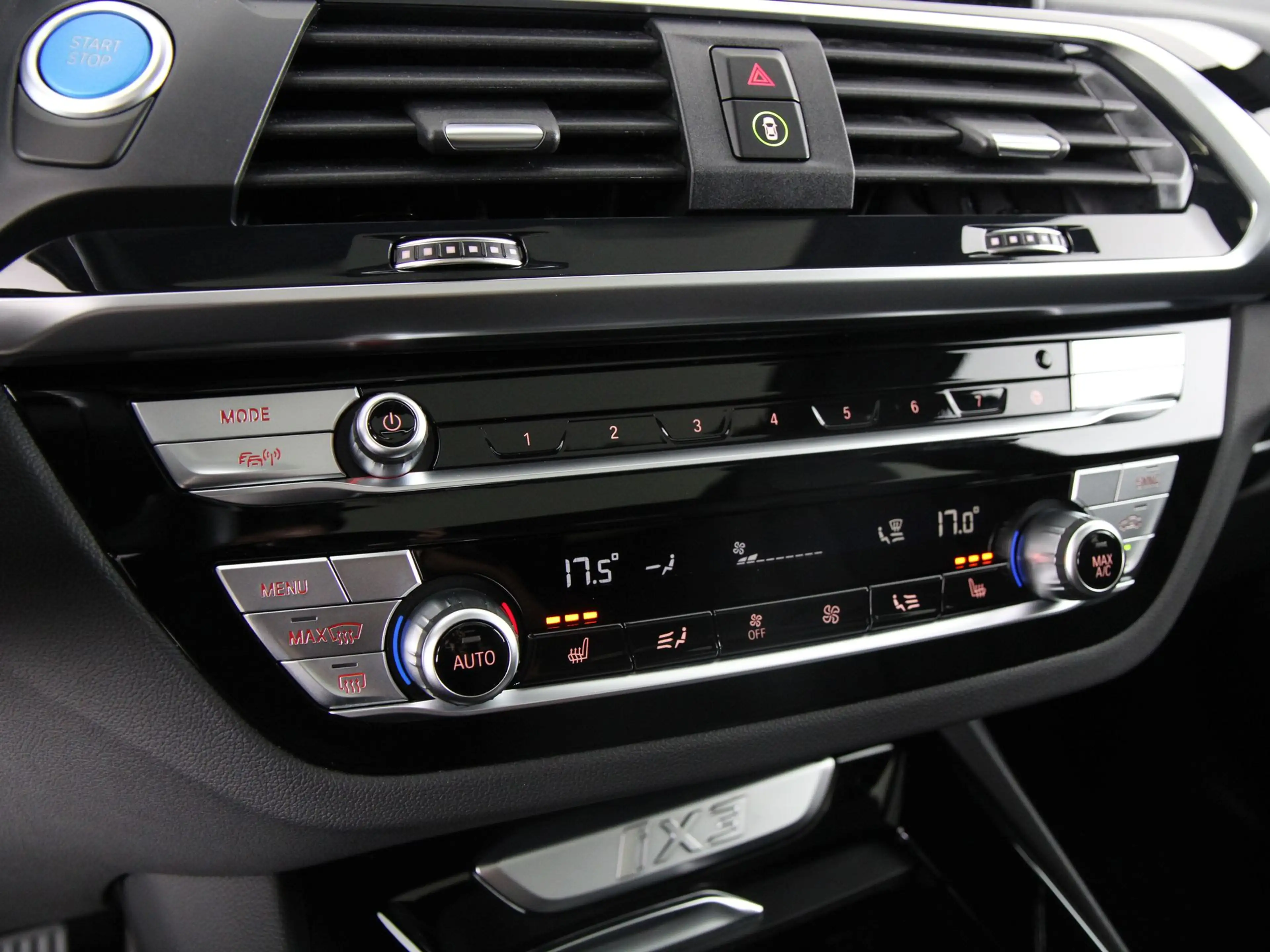 BMW iX3 Executive SoH 99% — photo 13