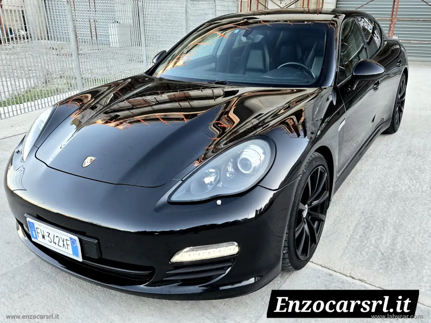 Porsche Panamera 3.0 Diesel Platinum Edition ALL BLACK Noir - 1