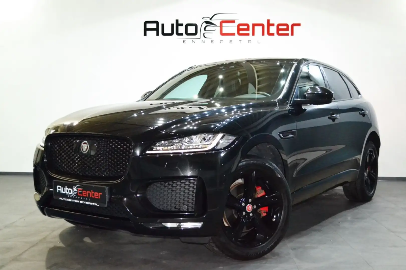 Jaguar F-Pace S AWD 3.0 *381 PS*Navi*Kamera*Pano*AHK* Schwarz - 1