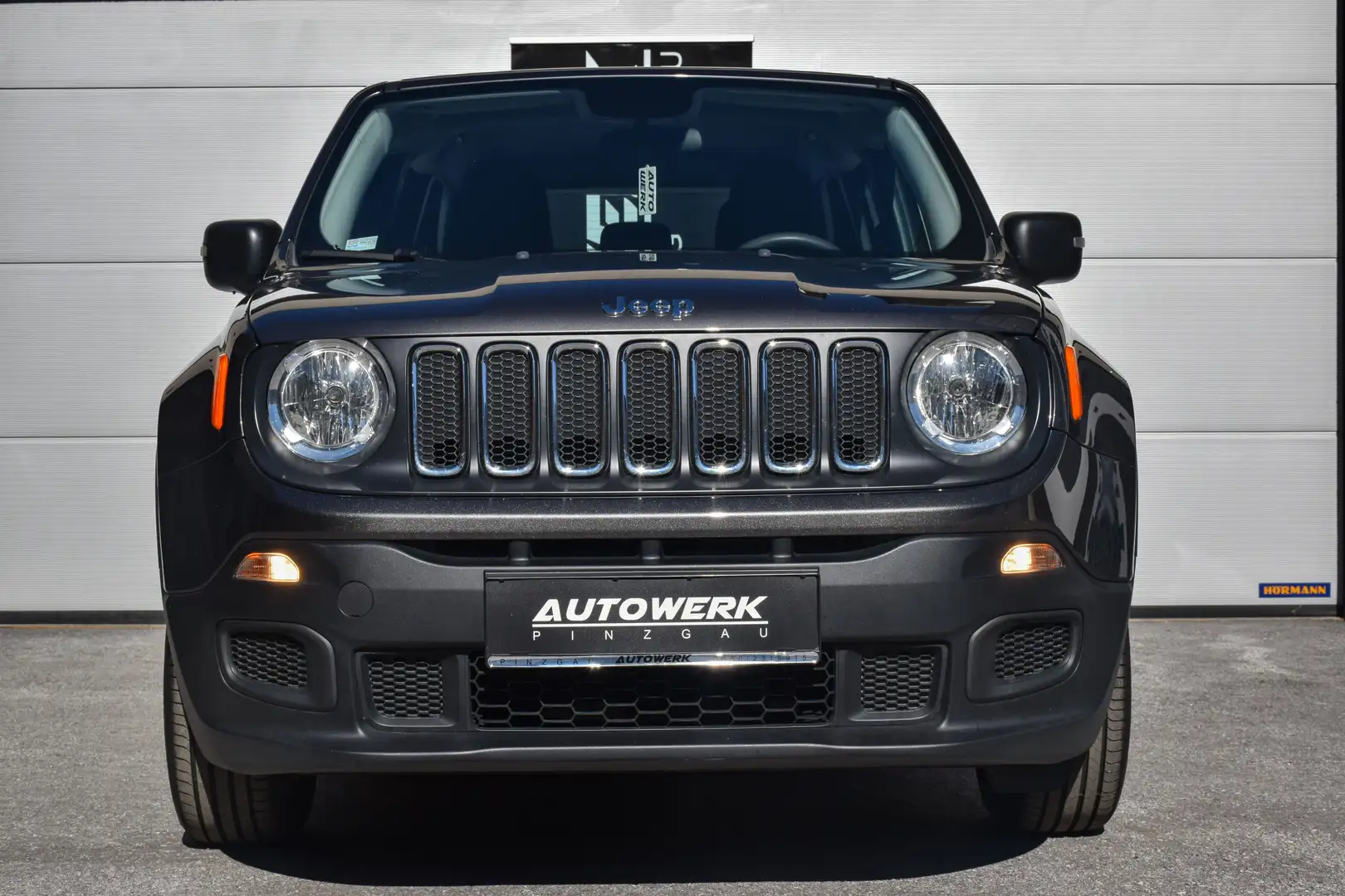 Jeep Renegade Renegade 1,6 EtorQ 110 Sport Sport Grau - 2