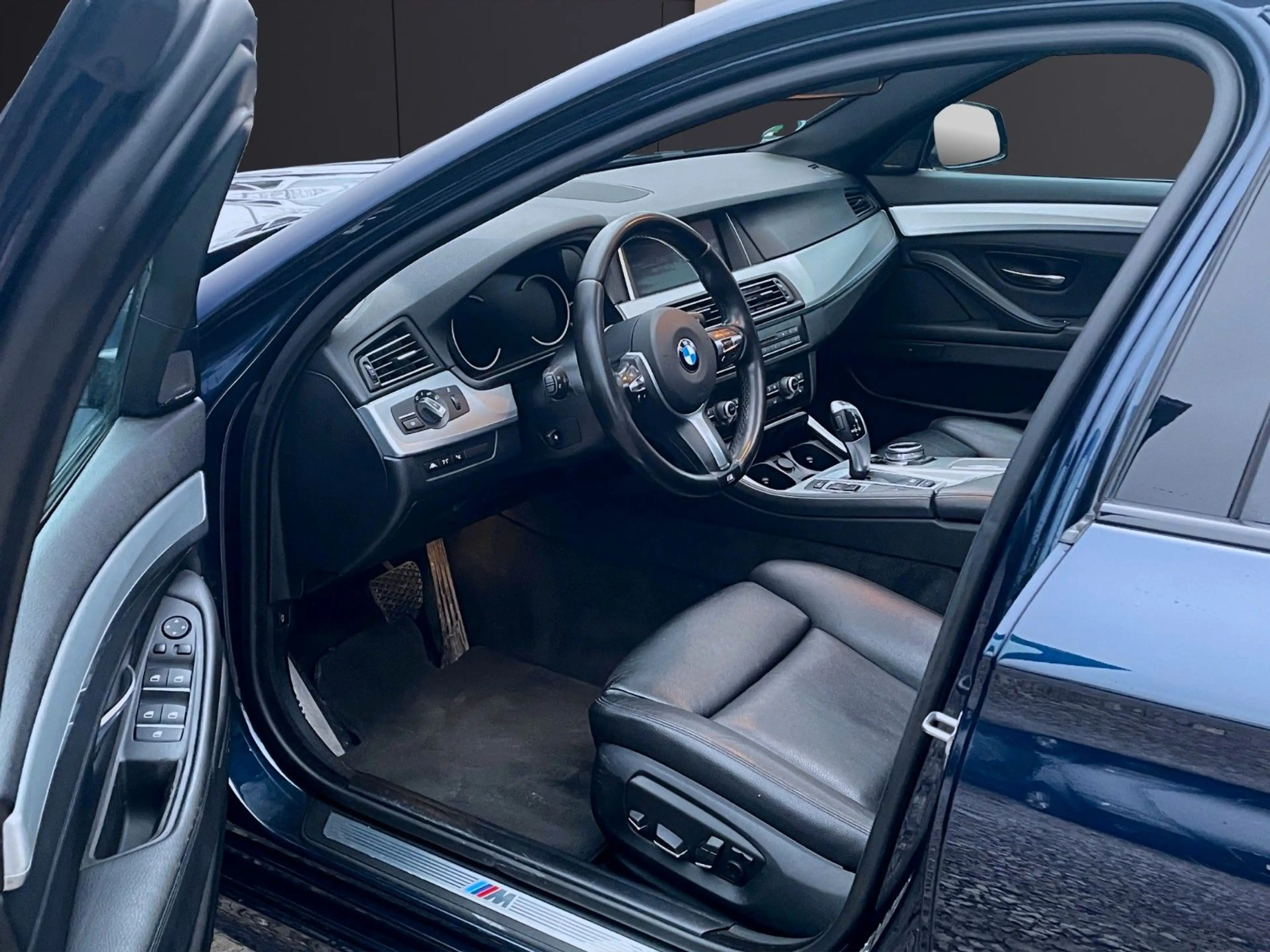 BMW 535 d LCI xDrive M-Paket~Schiebedach~Harman-Kardo — photo 13