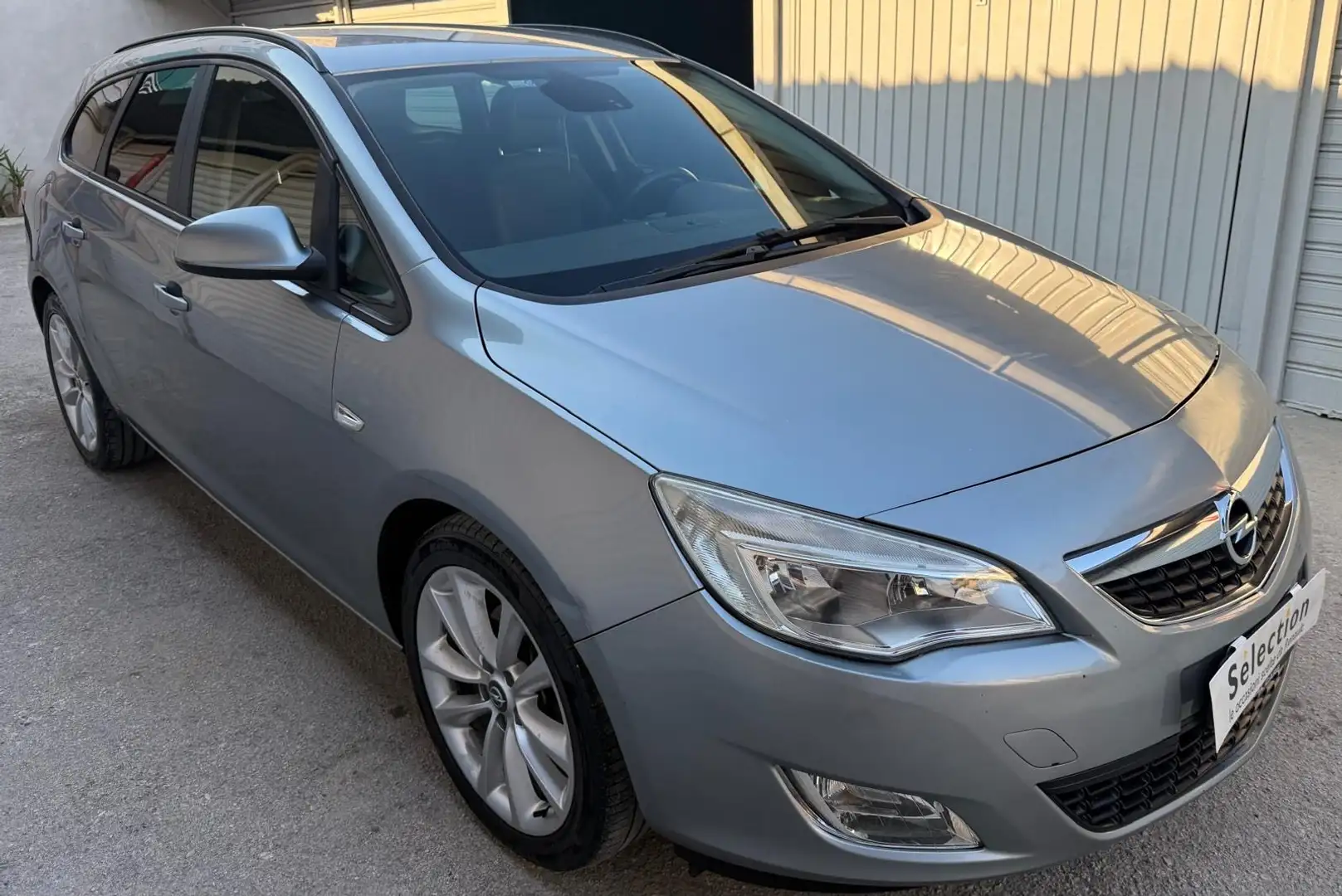 Opel Astra Sports Tourer 1.7 cdti ecoflex Cosmo s&s 110cv - 1